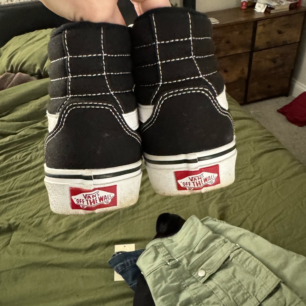 Women’s High Top Vans Like New Condition